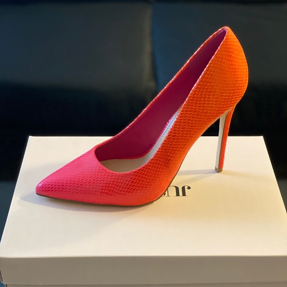 orange pumps size 11